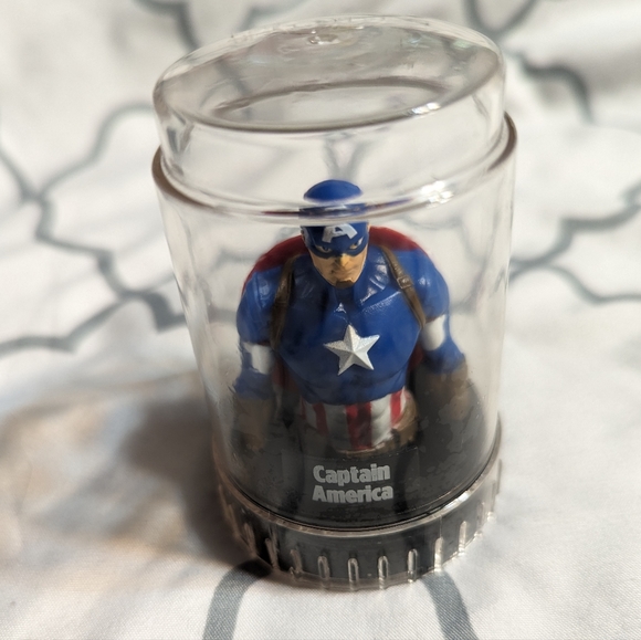 PODZ Marvel CAPTAIN AMERICA Good2Grow Bottle Topper Stackable Collectible - Picture 5 of 5